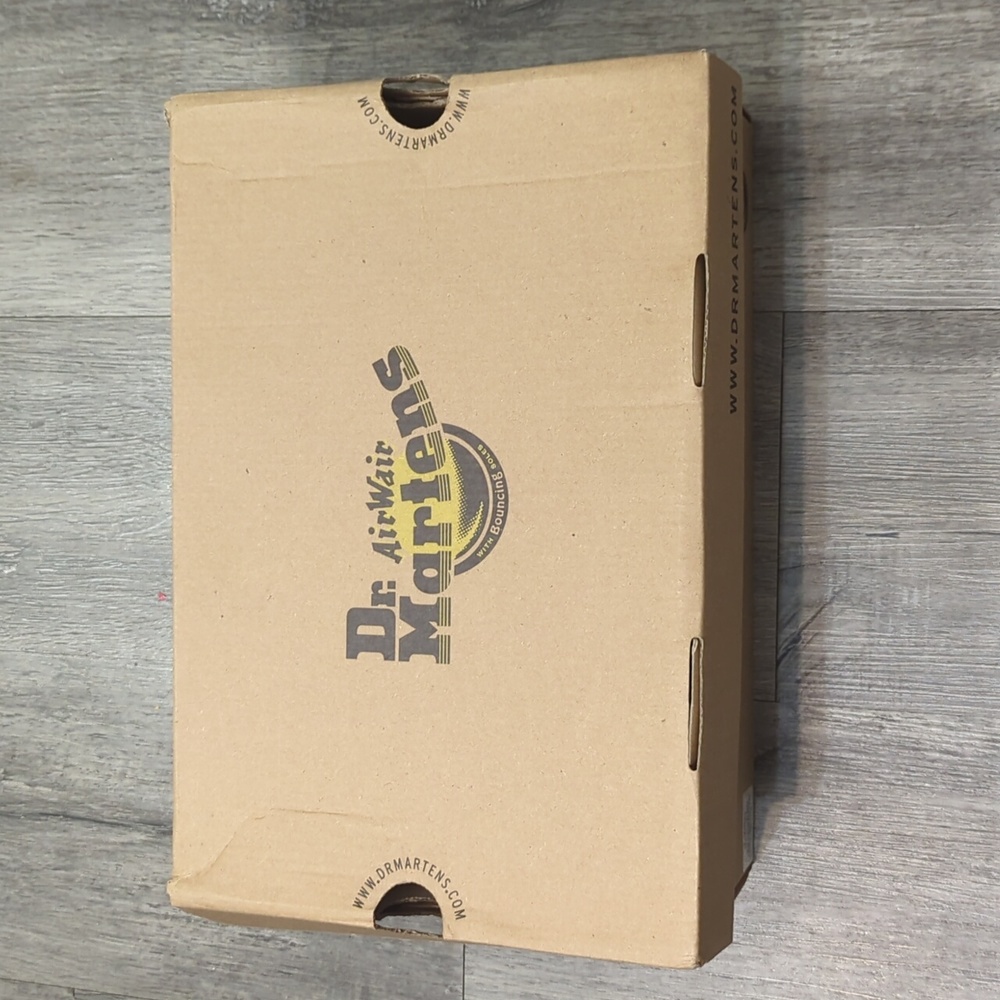 Dr. Martens - Picture 2 of 11